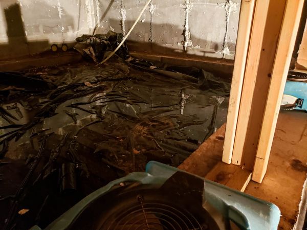 Crawlspace Water Cleanup in Pensacola